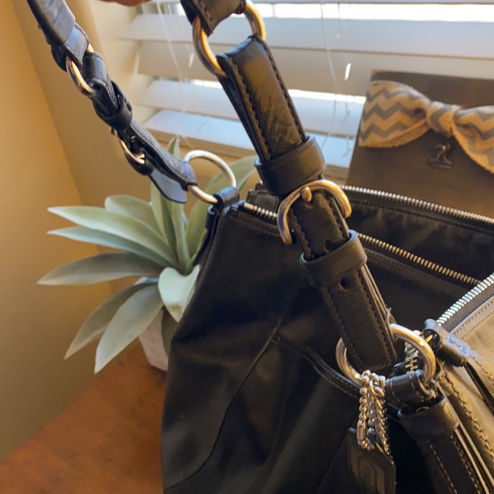 Black Coach Purse - Picture 4 of 5